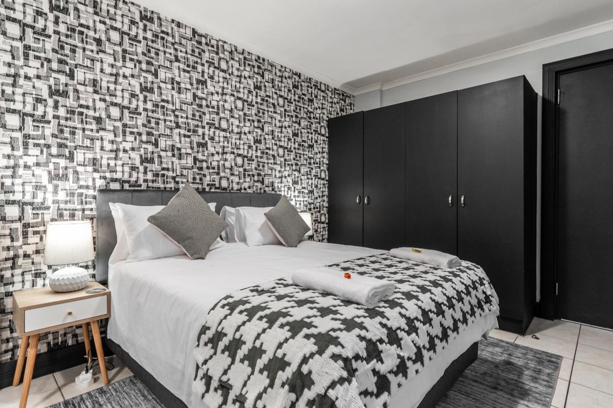 The Square 135- Studio With Free Parking, Pool & Gym Access Διαμέρισμα Κέιπ Τάουν Εξωτερικό φωτογραφία