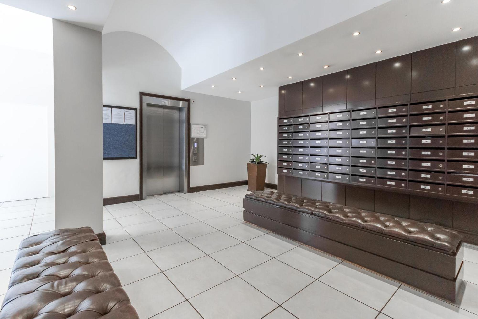 The Square 135- Studio With Free Parking, Pool & Gym Access Διαμέρισμα Κέιπ Τάουν Εξωτερικό φωτογραφία
