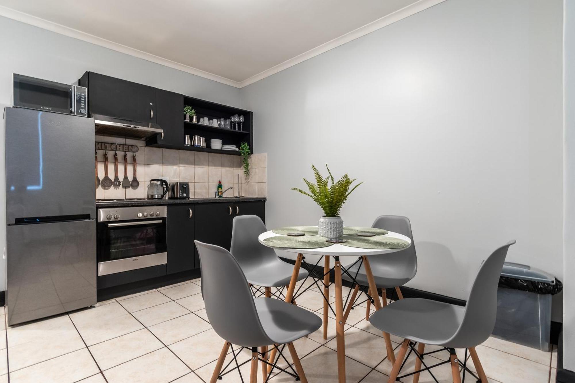 The Square 135- Studio With Free Parking, Pool & Gym Access Διαμέρισμα Κέιπ Τάουν Εξωτερικό φωτογραφία
